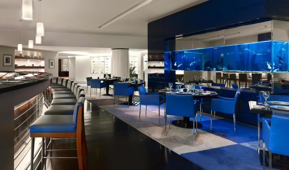 Le Meridien Khobar Bagian luar foto The Blue Bar