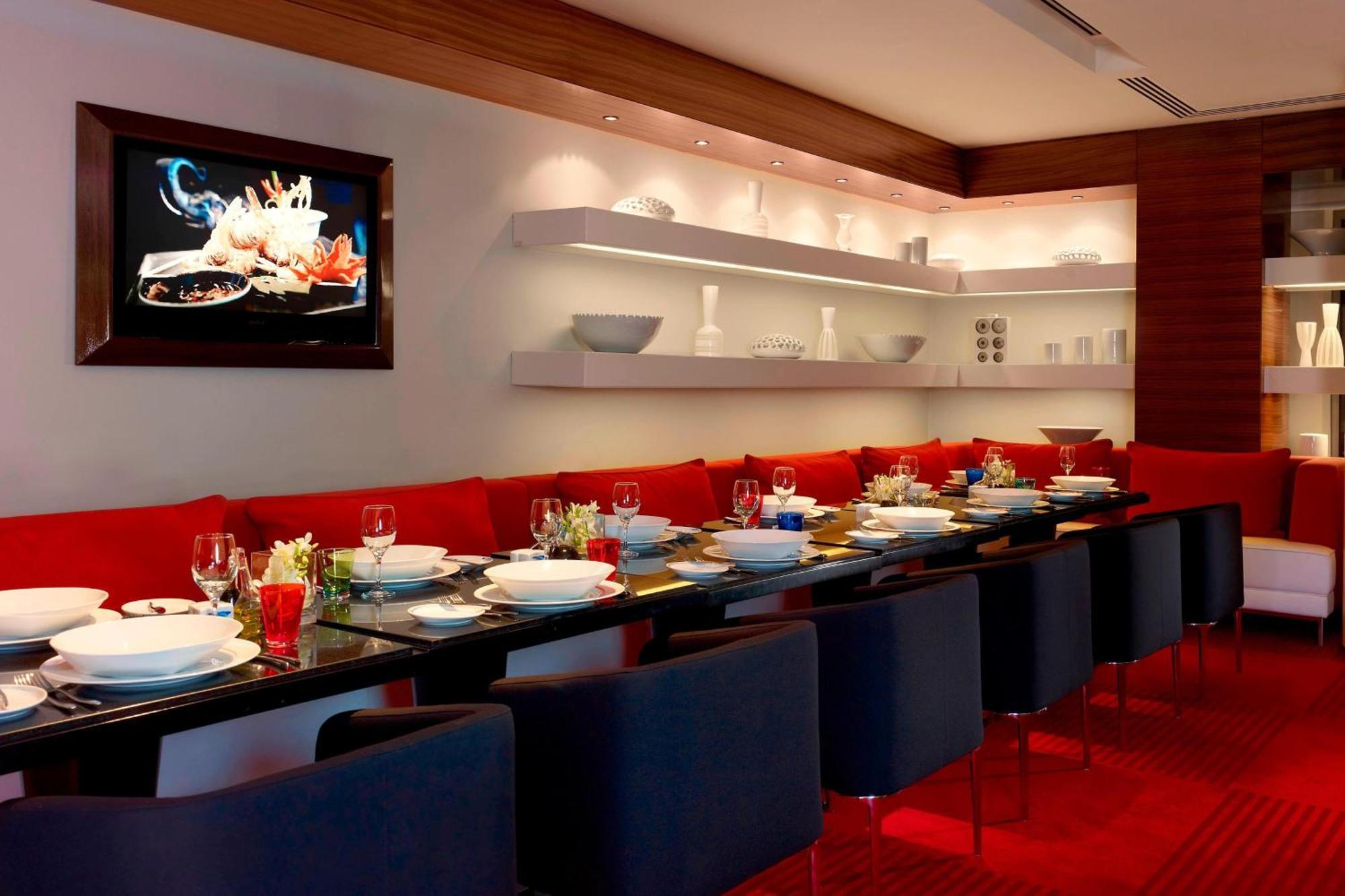 Le Meridien Khobar Bagian luar foto The interior of the restaurant